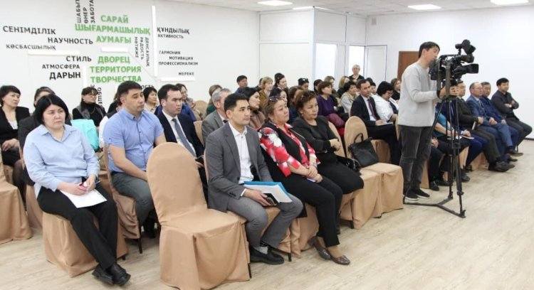 Педагогам Павлодара напомнили об уголовной ответственности за сбор денег