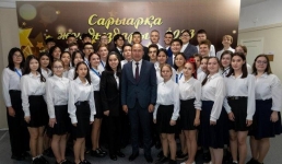 Сертификатами на сто тысяч тенге наградили одаренных школьников в Павлодаре