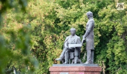 ОбесQRили: с павлодарских памятников сняли таблички с кодами