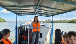 Экскурсию по Иртышу устроили воспитанникам «Жас ұрпақ» в Павлодаре