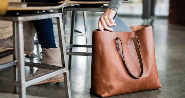 Павлодарка попыталась пронести телефон осуждённому супругу