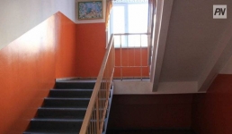 Двое детей застряли в павлодарском лифте