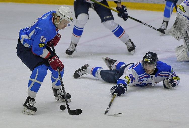 Павлодарцы испытают усть-каменогорцев на льду