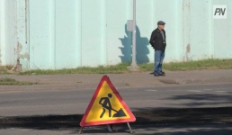Поворот в сторону привокзального моста частично закрыли в Павлодаре