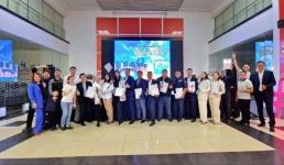 Слесарь, дизайнер, официант: в Павлодаре наградили активную молодёжь