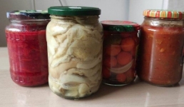 Сезон солений: чем опасны запасы на зиму для павлодарцев