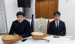 Павлодарский мастер импровизации записал айтыс со школьником (ВИДЕО)