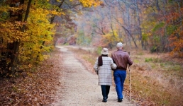 Эйджизм: как павлодарские пенсионеры переносят культ юности