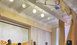 Павлодарских пенсионеров поздравили гвардейцы