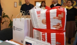 Студенты павлодарского вуза помогли дому ребенка