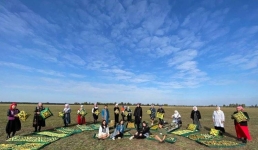 Мастерицы Павлодарской области дарят мавзолеям национальные корпе