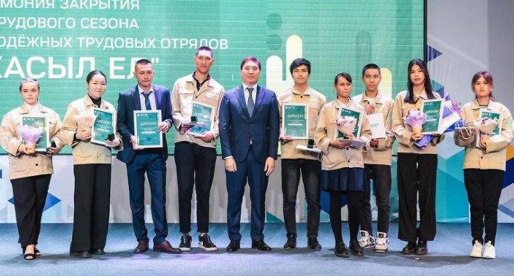 В Павлодаре закрыли трудовой сезон «Жасыл Ел»