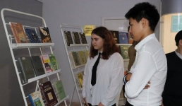 Ко дню рождения С. Торайгырова открыли выставку в Павлодаре