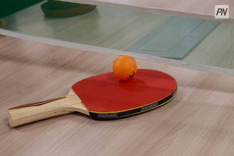 Павлодарские медики проверили свою моторику ракетками