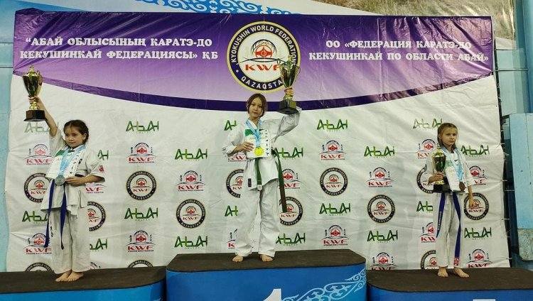 Каратисты Павлодарской области завоевали Кубок Абая