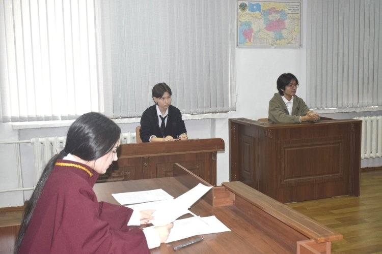 В павлодарском колледже разыграли суд над наркодилером