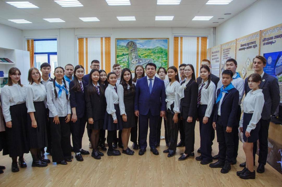 Министр просвещения Казахстана поблагодарил школьников Павлодара