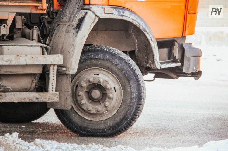 Два человека погибли на трассе в Павлодарской области