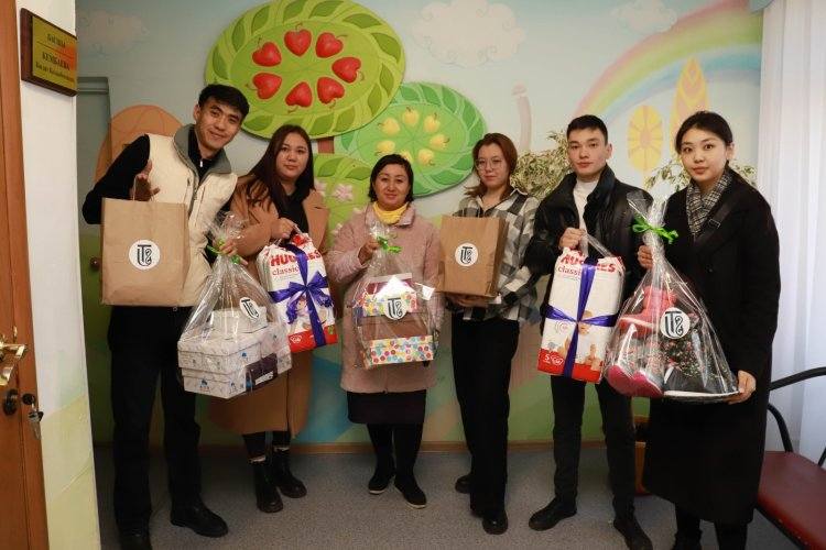 Павлодарские студенты помогли Дому ребенка