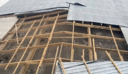 В Павлодарской области восстанавливают крыши соцобъектов, сорванные ураганом