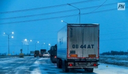 В Павлодарской области закрыли дорогу из-за гололеда