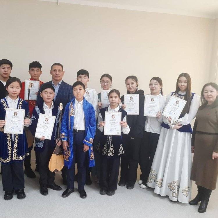 Павлодарские школьники импровизировали в айтысе