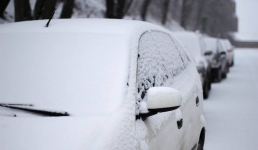 Павлодарские полицейские помогли замерзающему на трассе водителю