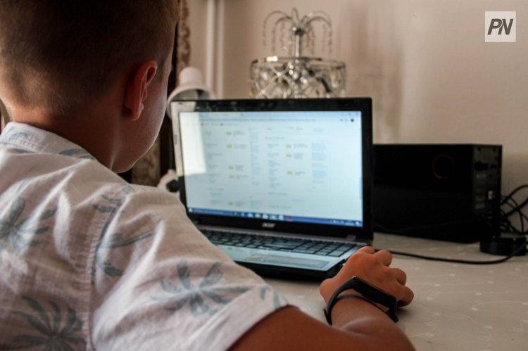 Павлодарские школьники в первую смену будут учиться из дома