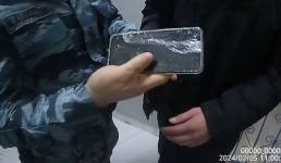 В Мангистау общественный защитник пытался пронести в обуви телефон и SIM-карту в СИЗО