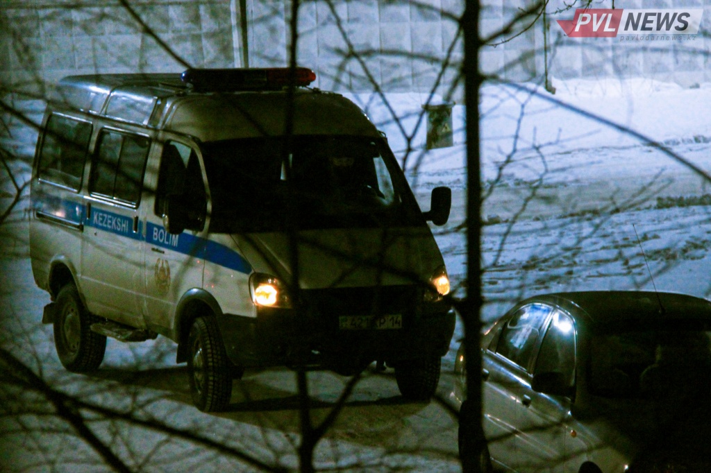 Житель Павлодара пожаловался в полицию на нагадившую ему под дверью горожанку