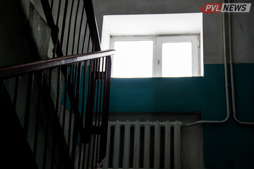 В Павлодаре нанятые для ремонта рабочие устроили в квартире пьяный дебош