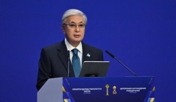 Глава государства поздравил казахстанцев с праздником